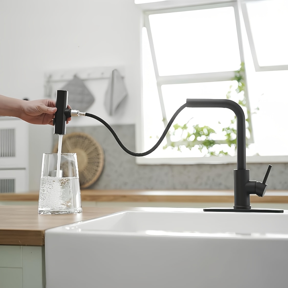 1 قطعة صنبور المطبخ الأسود مع  - مراجعة Commercial Kitchen Faucet وسعره
